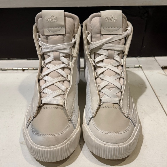 Nike Blazer Mid Victory Women’s Size 7 Sneakers - Picture 3 of 8